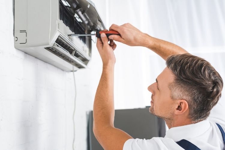 AC servicing in Dubai