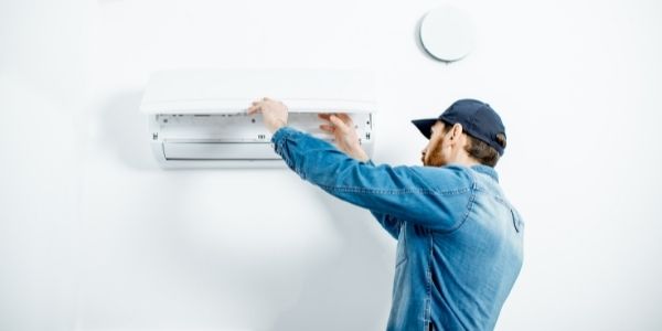 AC Cleaning in Dubai